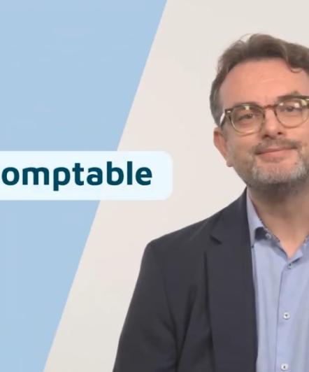 Le métier d'expert-comptable noté avec une photo à droite une photo 