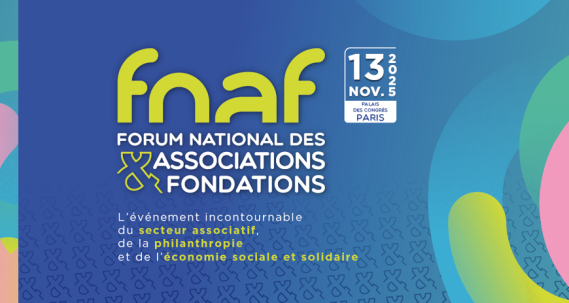 Forum National des Associations et Fondations marqué sur un fond bleu avec des touches de dégradés rose, vert et jaune sur les côtés