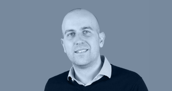 Photo de Jean-Loup Richet en noir et blanc